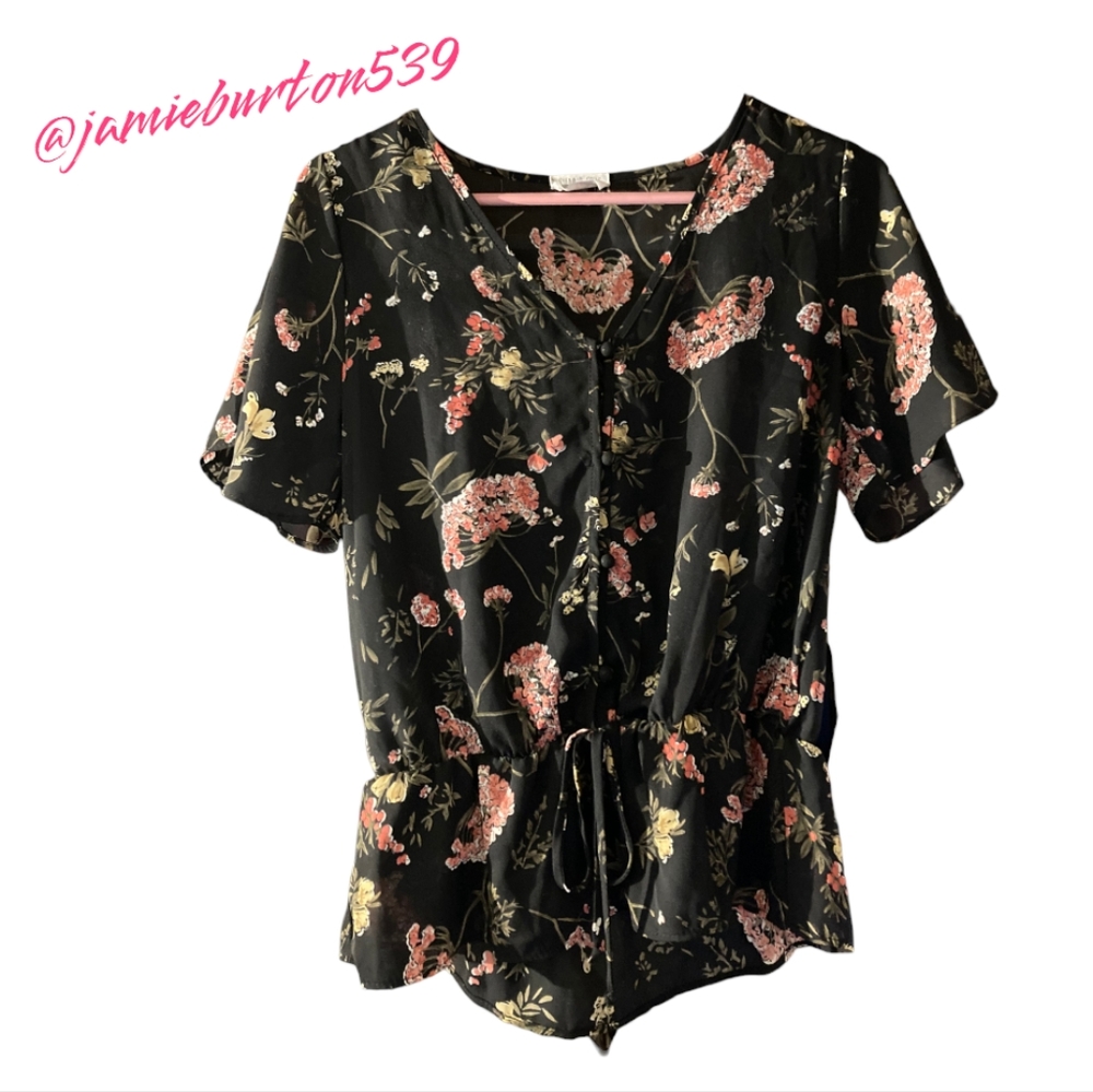 EUC Floral blouse